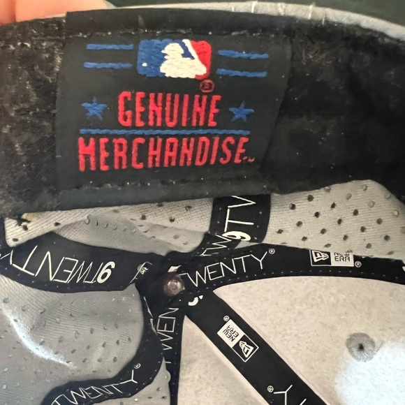 NY Yankees Grey mesh adjustable hat New Era. - Picture 4 of 5